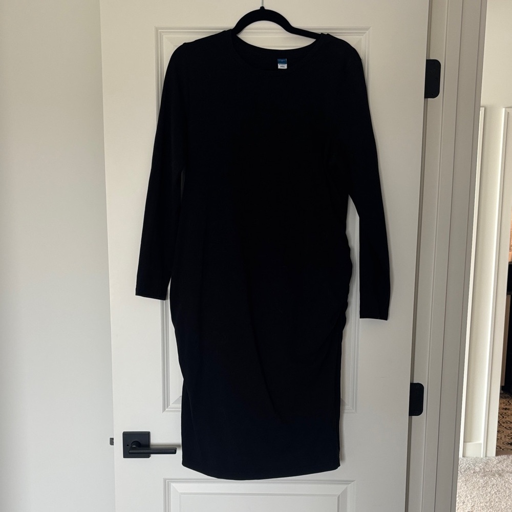 Old Navy Black Long-Sleeve Crewneck Midi Dress